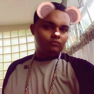 Meet your Posher, Anibal